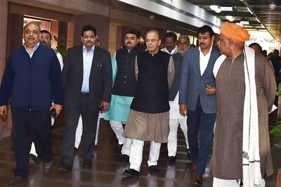 Jaitley Attends Cabinet Meeting, First Since his Kidney Ailment; To Chair GST Council Meet on May 4