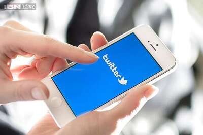 Twitter, Google strike a deal to show tweets in search results: Report