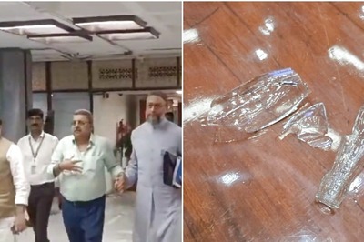 Kalyan Banerjee Suspended From JPC After He Smashes Glass Bottle During Argument With BJP's Abhijit Ganguly