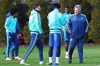 EPL: Hiddink wants Chelsea to overtake Manchester United by end of season