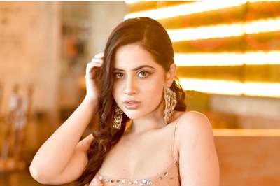 Urfi Javed Breaks Down Recalling Her Struggling Days: 'It's Either This or I'll Die by Suicide'