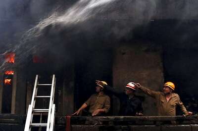 Fire Breaks Out at Showroom in Delhi's Nehru Place