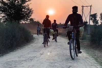 Controversy Erupts Over Film Rights for Girl's Journey Who Cycled from Gurugam to Bihar During Lockdown