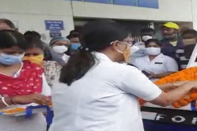 To Honour Health Worker Mother, Son Gives Ambulance to Bengal District Hospital