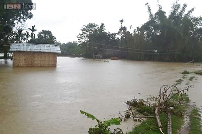 Heavy rains lash Kerala, claims two lives