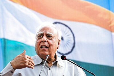 Sibal Raises Questions on Atiq Killing, Says 'Art of Elimination'