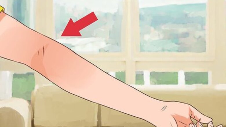 How to Check for a Fracture when Performing First Aid