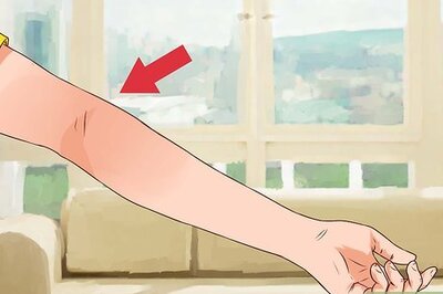 How to Check for a Fracture when Performing First Aid