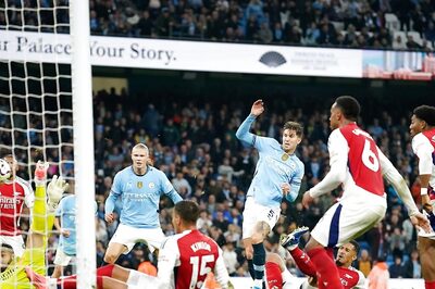 Premier League: Manchester City Salvage 2-2 Draw Against 10-man Arsenal at Etihad