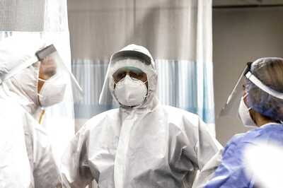 Omicron Now Dominant Covid Strain in US But Prez Biden Has 'No Plans to Lock Down' Country