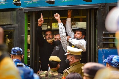 JNU Student Leaders, Trade Union Members Among 70 People Detained for Protesting at Jantar Mantar
