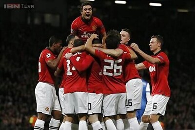 Own goal gives wasteful Man Utd win to go top of Group A
