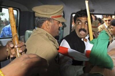 Telangana on hold, but AP in political mess still