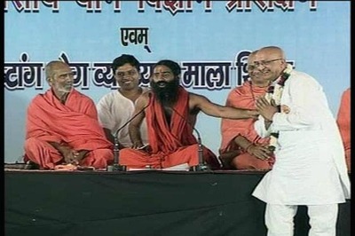 Fasts in many states in Ramdev's support