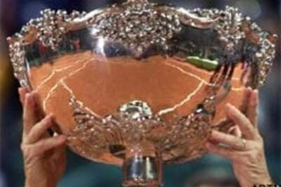 India lose both singles in Davis Cup