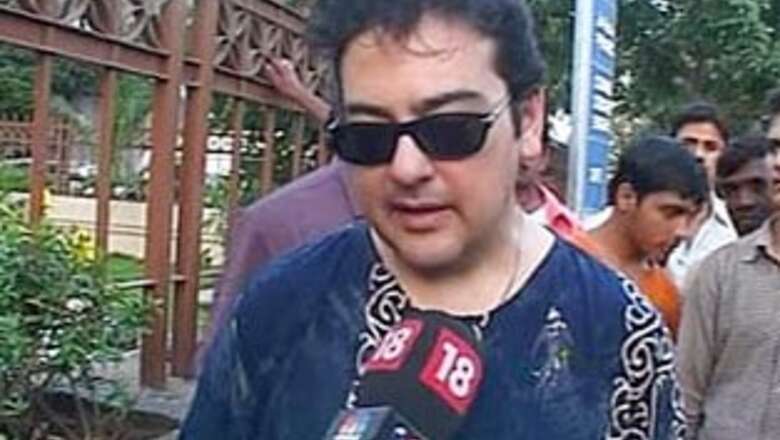Singer Adnan Sami's father passes away