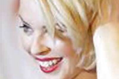 Kylie Minogue gives Britney Spears a little advice