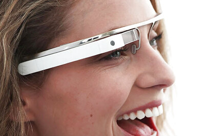 Google glasses: Snap photos, do videochats