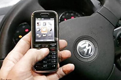 Mobile users to blame for clogged traffic: Study