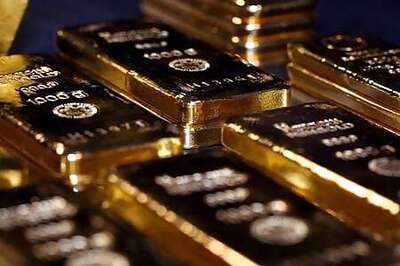 Gold smashes record high as safety rush intensifies