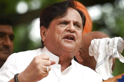 Ahmed Patel Laid to Rest, Rahul Gandhi Attends Funeral