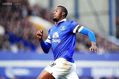 Everton's Lacina Traore sidelined for 'weeks not months'