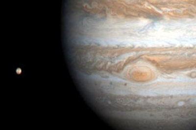 Jupiter tiny spot goes from white to red