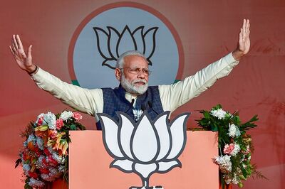 PM Modi Holds One-on-One Meetings With BJP MPs from Bengal in Mega Push for 2021 Battle