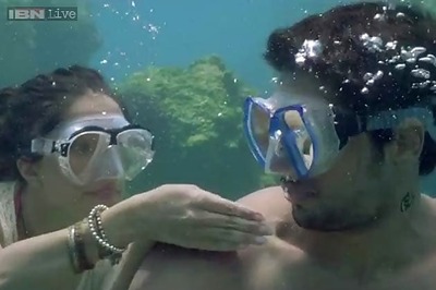 Watch: Sidhartha Malhotra, Shraddha Kapoor perform underwater stunts in 'Ek Villain' new song 'Galliyan'