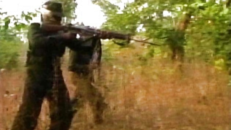 Suspected naxalites gun down three persons in Gadchiroli
