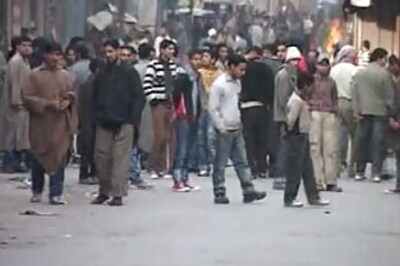 Protestors attack bus in J-K, baby dies