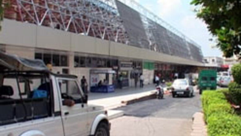 298 air passengers stranded in Delhi