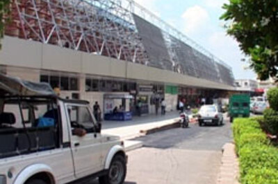 298 air passengers stranded in Delhi