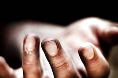 Gujarat Tragedy: Man Jumps in Front of Train with Three Children in Apparent Suicide Attempt