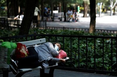 Beijing Says Residents Can Go Mask-free as Covid-19 Cases Hit New Lows