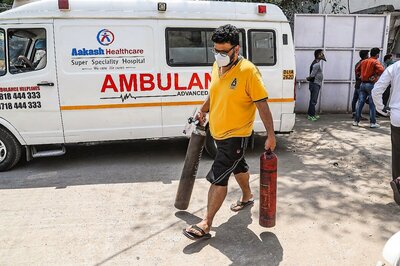 Delhi Government Issues List of Oxygen Refilling Centres for Covid Patients in Home Isolation