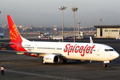 SpiceJet Flight Makes Emergency Landing at Patna Airport due to Engine Fault