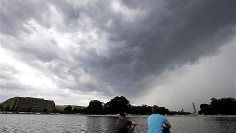 Two dead as massive storm from Midwest strikes Mid-Atlantic