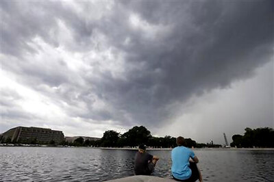 Two dead as massive storm from Midwest strikes Mid-Atlantic