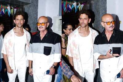 Hrithik Roshan, Dad Rakesh Roshan Look Uber Cool In Casuals As They Step Out For a Movie Together