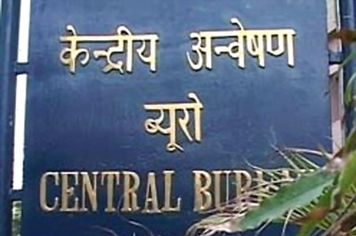 Delhi: Two CBI officials arrested for taking bribe