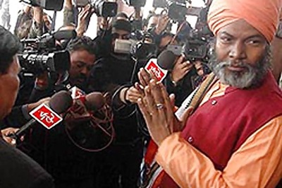 Sakshi Maharaj kicks up another row, calls Rahul Gandhi 'mad'