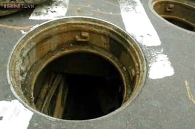 Child dead after falling in manhole: HC notice to Delhi government, police