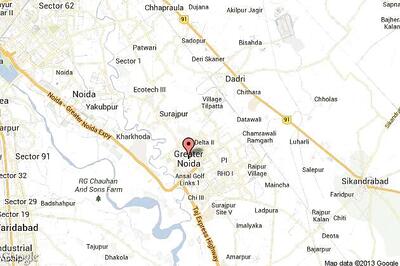 25 armed men rob Udyog Kendra factory at Greater Noida