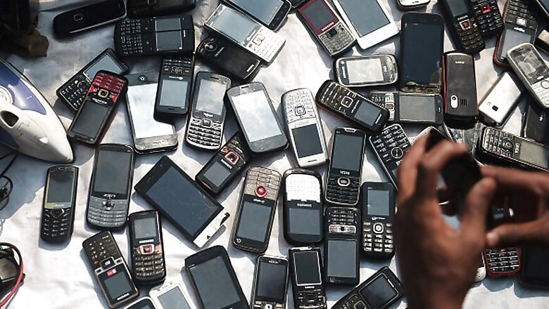 Import Duty Hike to Eliminate Unorganised TV, Phone Players