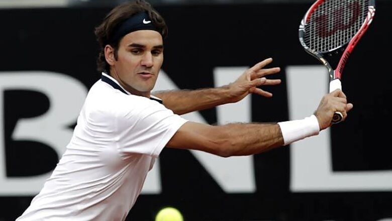 Federer into quarters with crushing victory