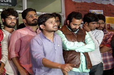 Kanhaiya attacked at JNU by outsider, guards nab assaulter