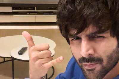 Ind vs Pak Asia Cup: Kartik Aaryan Turns Cheerleader For Men In Blue, Watches Match With His Adorable Dog