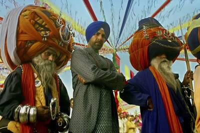 'Singh is Bliing' team to pay homage to Bhagat Singh on his 108th birth anniversary