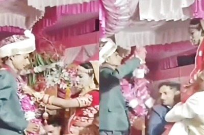 Video Of Groom Leaping From Throne To Put Varmala On Bride Will Make You Go ROFL